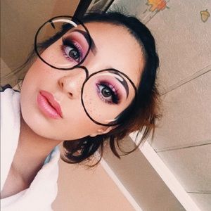 Meet your Posher, Genesis